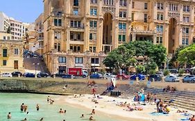 70/2- Spacious & Charming 3 Bedroom Apt In Sliema
